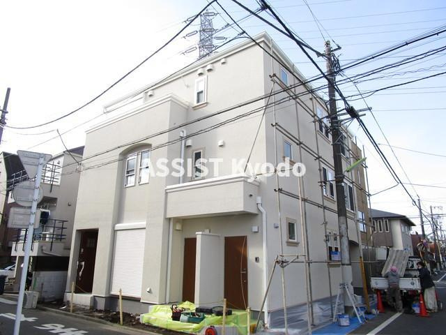 ラテール下北沢の外観