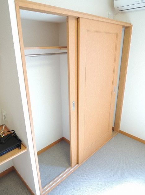 レオパレス八ヶ崎の収納
