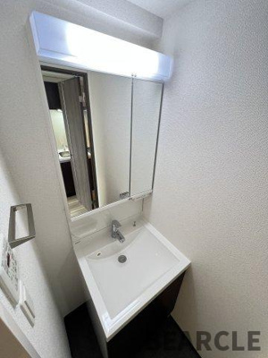 【洗面所】 | エステムコート京都西院 | 忙しい朝には欠かせない洗面所です