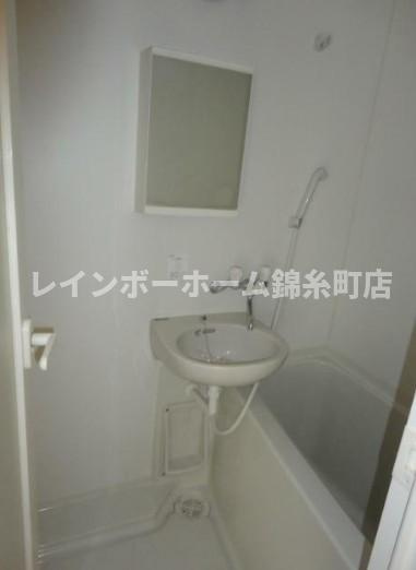 ビラ四つ木の浴室