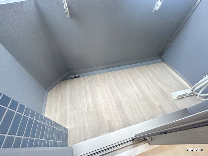 プレリス北巽駅前ラバルス　仲介手数料無料のバルコニー