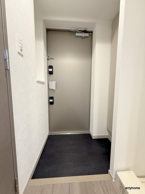 プレリス北巽駅前ラバルス　仲介手数料無料の玄関