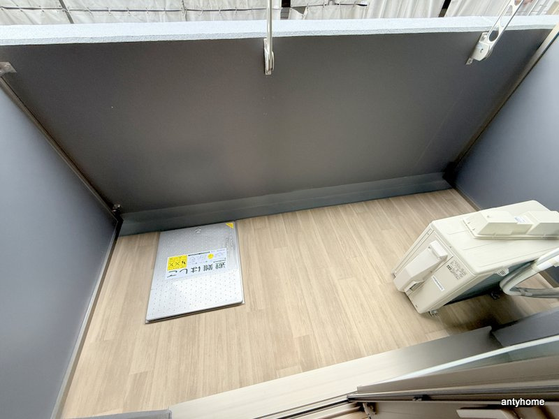 プレリス北巽駅前ラバルス　仲介手数料無料のバルコニー