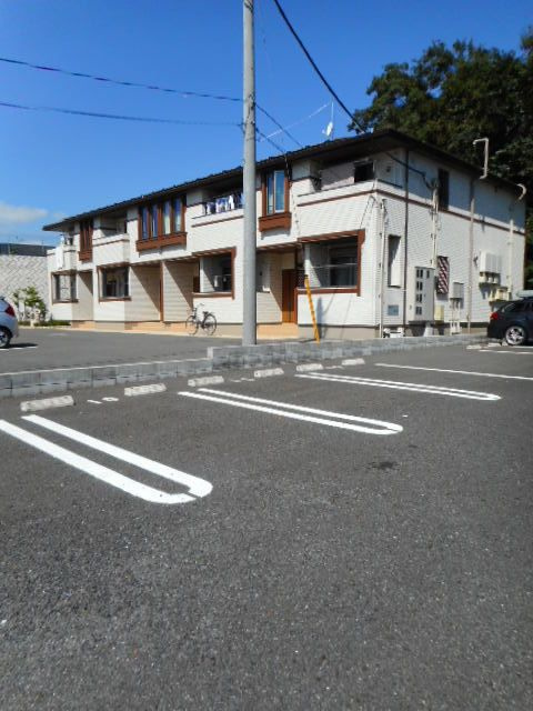 フレシールⅡの駐車場
