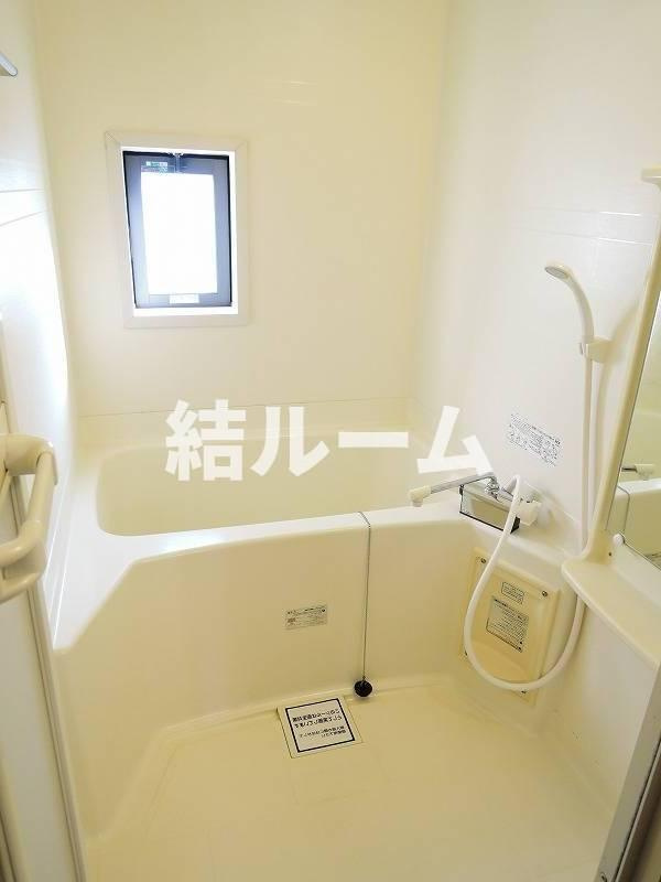 板橋区前野町６丁目のアパートの浴室