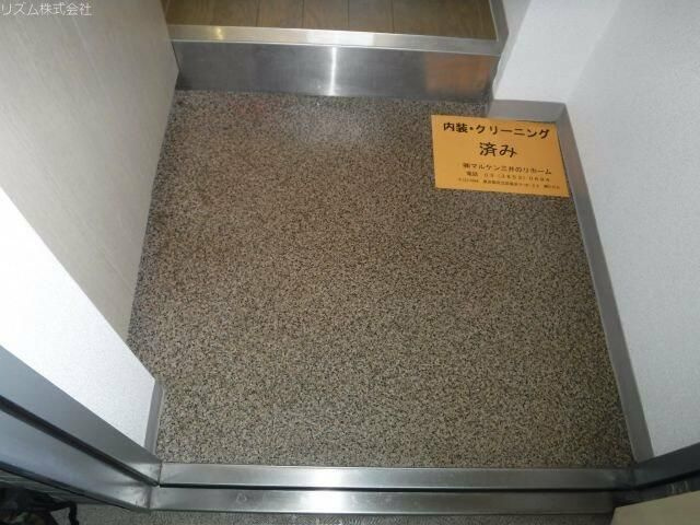 スカイコートお茶の水女子大前の玄関