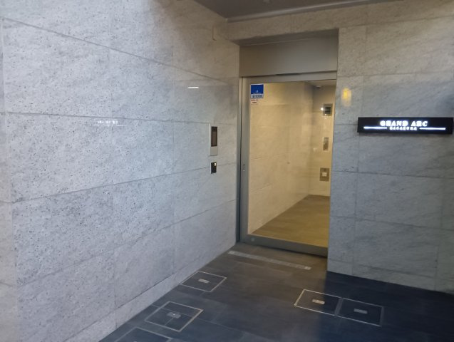 【エントランス】