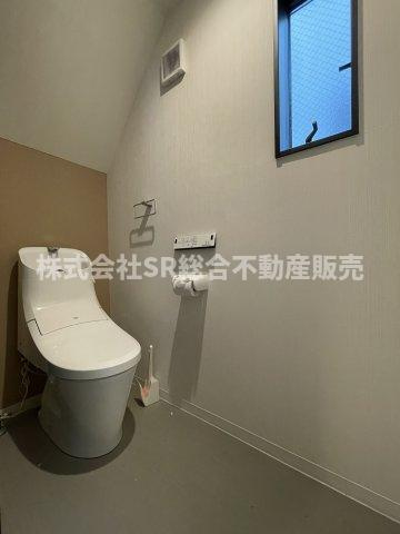 布市町3丁目中古戸建の外観|弊社は、工務店と関係強化を徹底し、世界情勢やナフサショックの影響を受けずに材料確保を行い、納期も遅れることがございませんので、心配ご無用です！お気軽にご相談下さい。