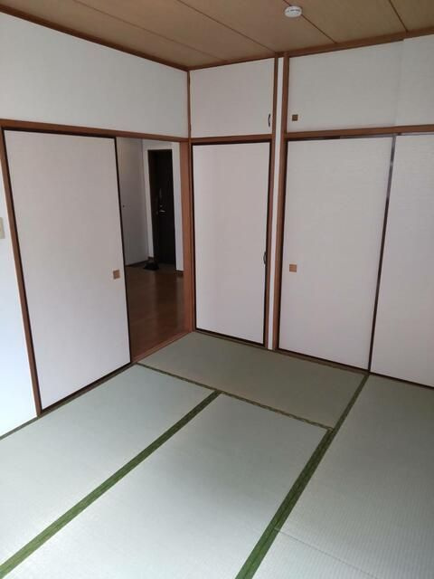 グリーンハイツ多摩川の和室