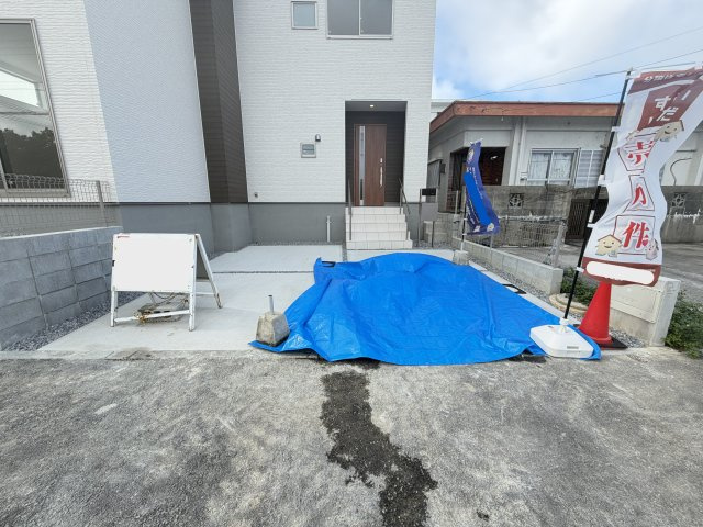 南城市つきしろ　第3（全2棟）ラスト1号棟の駐車場|1号棟　並列駐車2台可♪