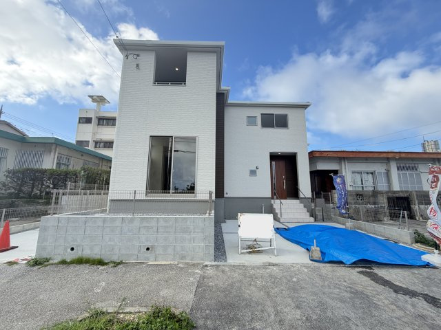 南城市つきしろ　第3（全2棟）ラスト1号棟の外観|1号棟　並列駐車2台可♪