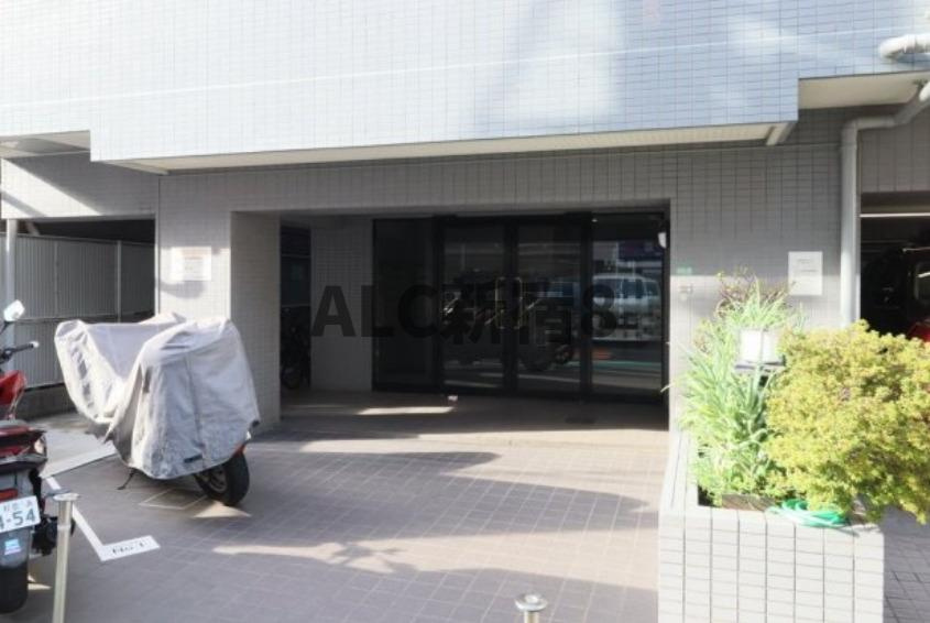 ダイホープラザ中野新橋のエントランス