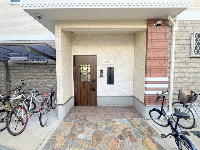 KTIレジデンス西中島3のエントランス