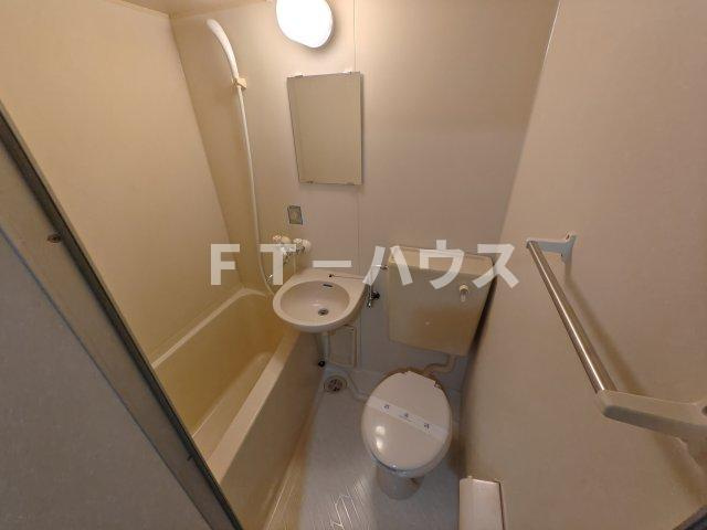 サンパレスＣＡ田中の浴室