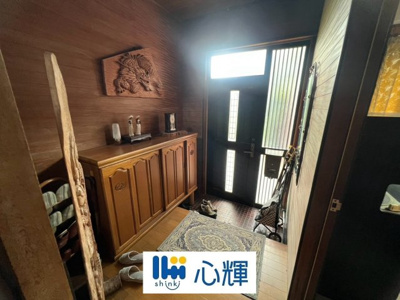 【玄関】 | 宇部市大字際波（緑ヶ丘団地）中古住宅／7DK・2階建