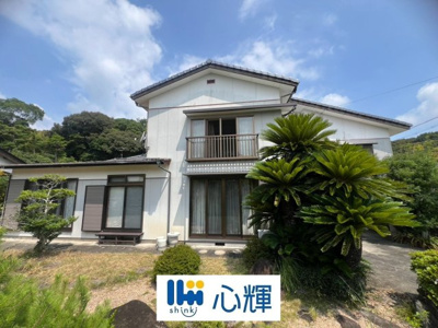 【外観】 | 宇部市大字際波（緑ヶ丘団地）中古住宅／7DK・2階建