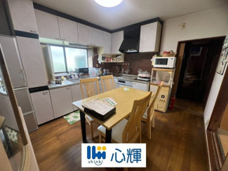 【ダイニング】 | 宇部市大字際波（緑ヶ丘団地）中古住宅／7DK・2階建