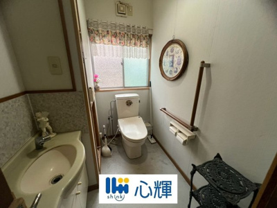 【トイレ】 | 宇部市大字際波（緑ヶ丘団地）中古住宅／7DK・2階建