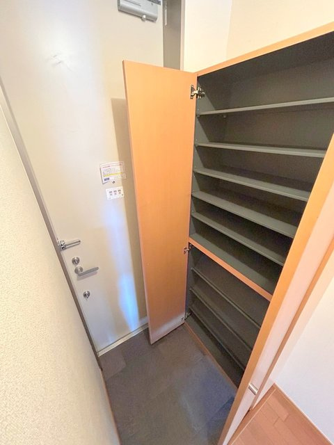 大泉学園ロイヤルフォルム　Ａ棟の玄関