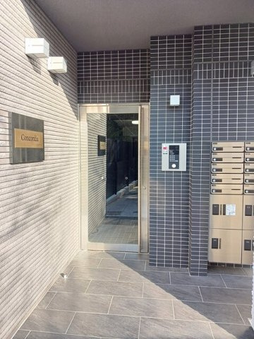 【エントランス】 | コンコルディア | 落ち着いたエントランスです