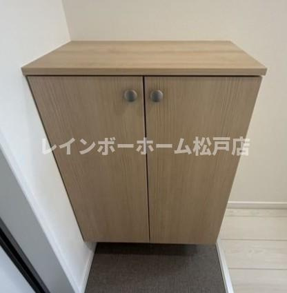 SR松戸特典：仲介手数料が無料です!!の玄関|ゆったりとした玄関です