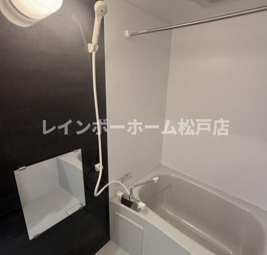 SR松戸特典：仲介手数料が無料です!!の浴室|落ち着いた空間のお風呂です
