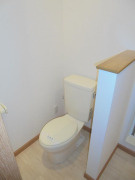 コンパクトで使いやすいトイレです♪