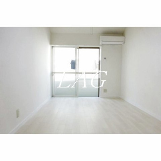 【居間・リビング】 | メゾン中尾第1 A棟 | 洋室のお部屋です。
