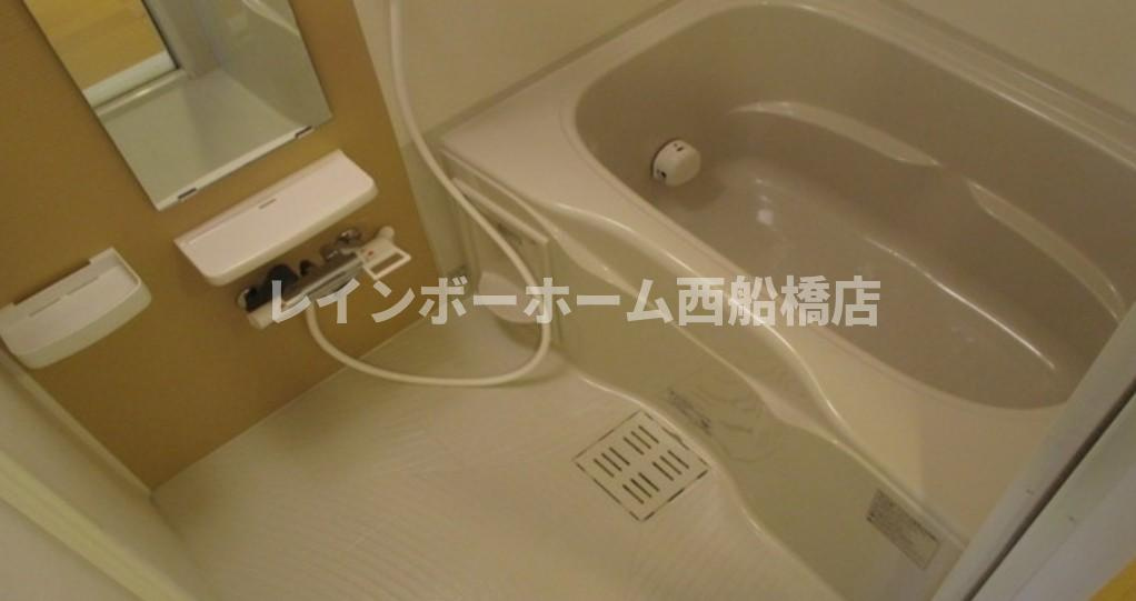 VARIANT S.の浴室