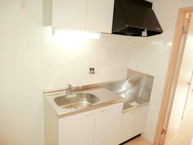 壁付けキッチンでスペースを最大限有効活用できます！