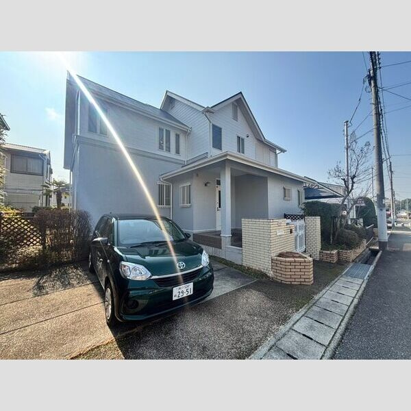 井吹台東町1丁目戸建の駐車場