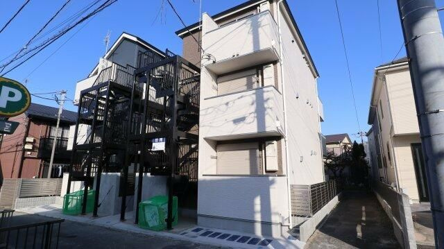 ブリーゼ金沢文庫の外観