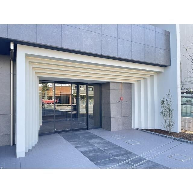 ドゥーエ南砂町のエントランス