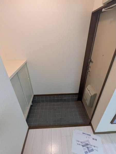 ファーストライフ大樹の玄関