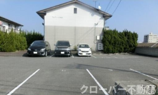 フォブール竹峰Ａの駐車場|駐車場