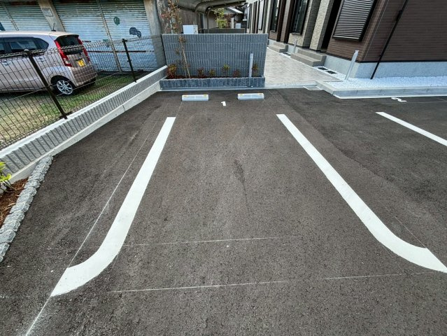 ベル　ソレイユの駐車場