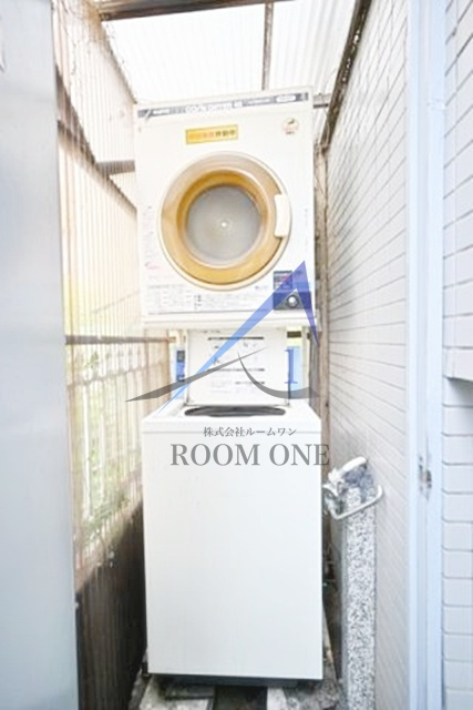 メトリブ三軒茶屋のその他共用部分|共用ランドリーです。