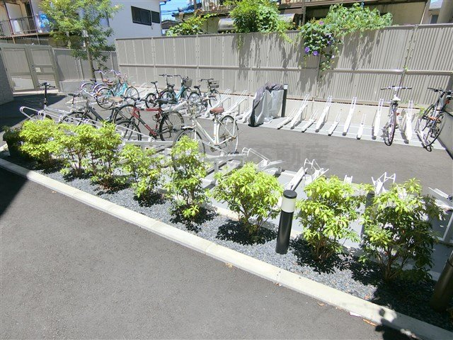ルーブル東矢口のその他共用部分|駐輪場