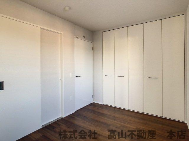 宗像市東郷５丁目の賃貸マンションの居間・リビング