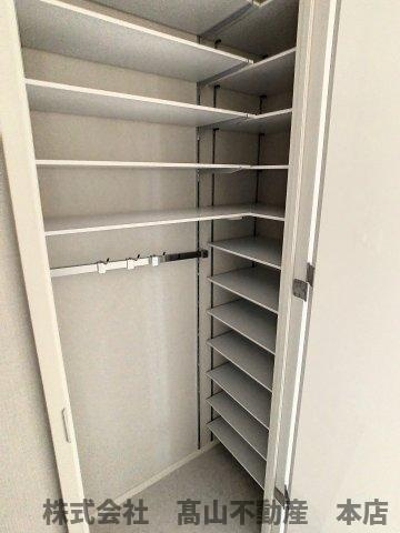 宗像市東郷５丁目の賃貸マンションの収納