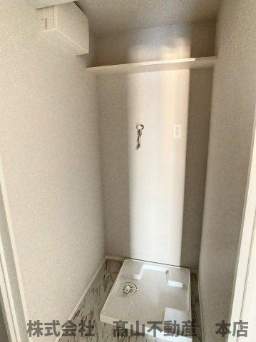 宗像市東郷５丁目の賃貸マンションの玄関