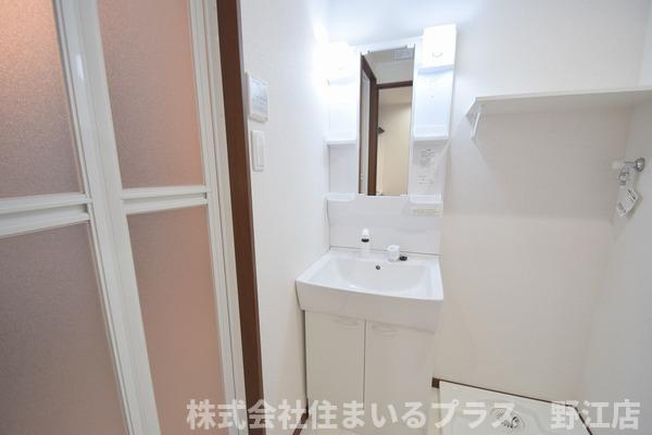 ラージヒル鶴見緑地の洗面所