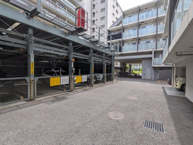 ケーディーエックスレジデンス豊洲の駐車場|車をお持ちの方に嬉しい駐車場付きの物件です