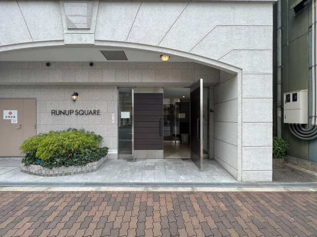ラナップスクエア上本町のエントランス