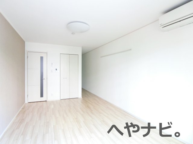 【寝室】 | プレジール | ※別号室写真です。
