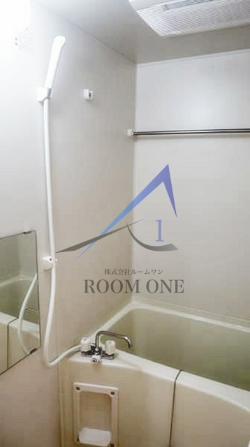 リアルスウィート三軒茶屋の浴室|お風呂です。