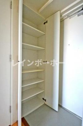 パインタワーの玄関