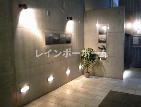 パインタワーのエントランス