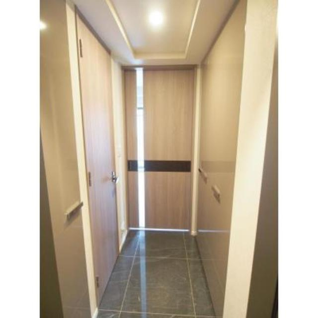パークアクシスプレミア表参道の玄関|※写真は同タイプ住戸です。