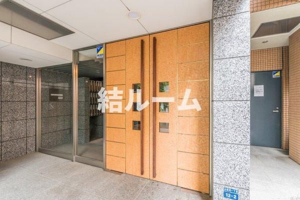 板橋区小豆沢１丁目の賃貸マンションのエントランス